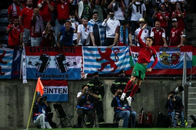 【数说】C罗最快点球双响+国家队帽子戏法纪录