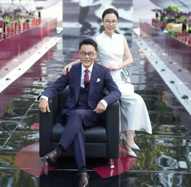 开云官方网-当当创始人李国庆喊话华与华、罗永浩帮西贝一把：将自掏腰包和贾国龙开新公司，这事不用跟老婆商量