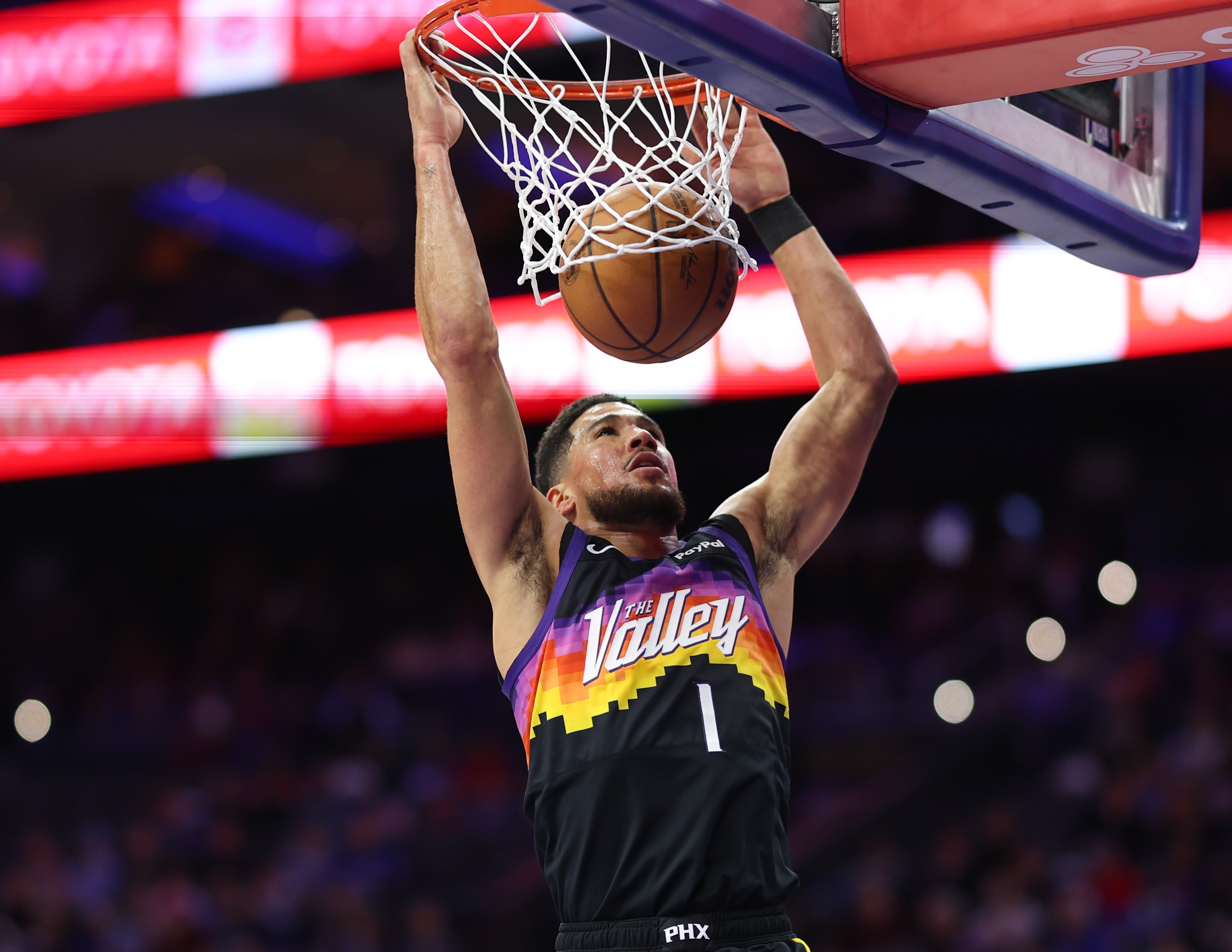 布克脚踝扭伤一周后评估！奥特：必须继续往前走 这就是比赛意义