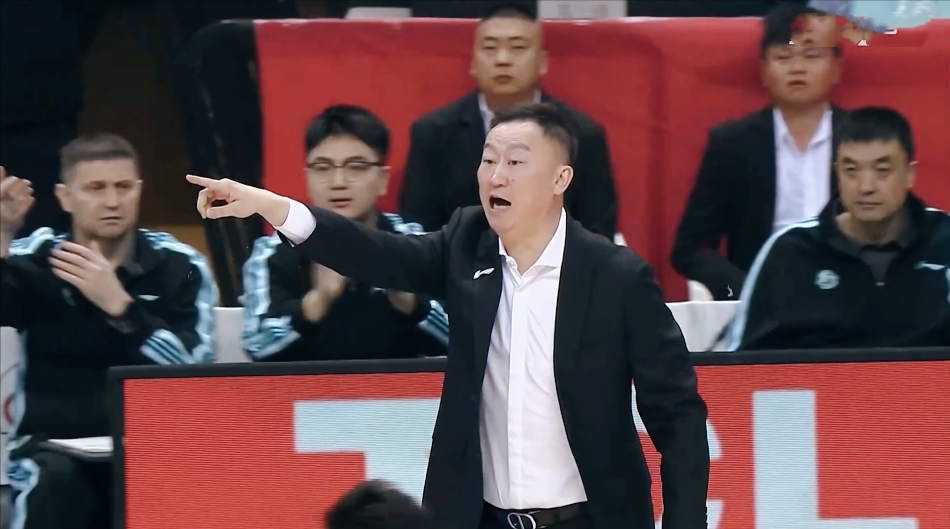 开云官方网-30分惨败！2大新援难挽3连败，CBA关键1战：青岛摧枯拉朽升第5！